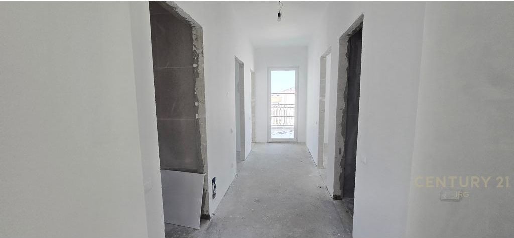 VILLA SUL LAGO DI ROLLING HILLS!