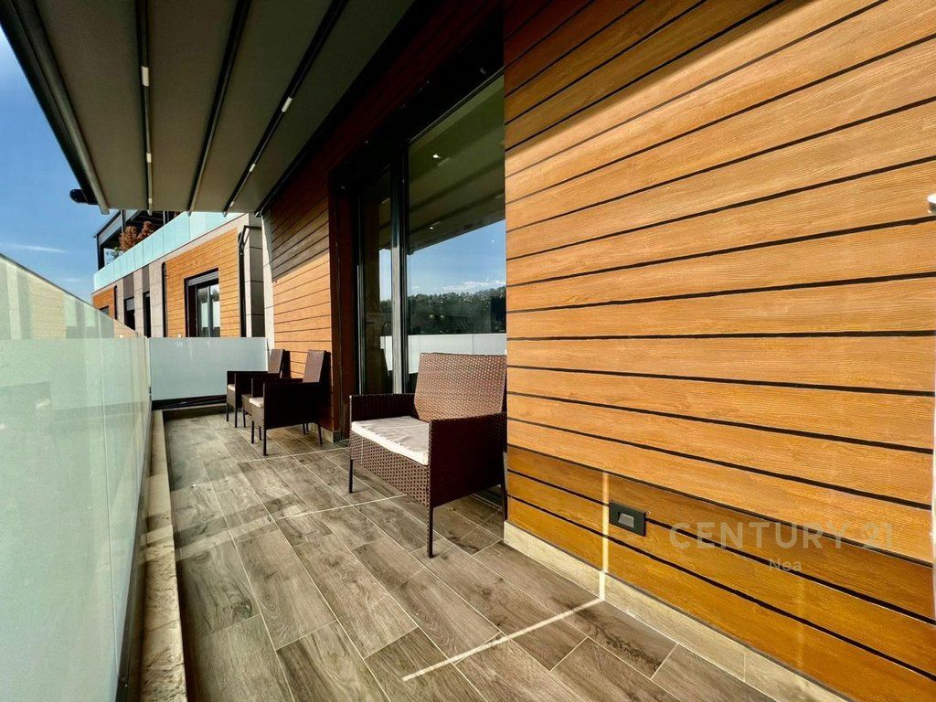 Jepet per qira 3+1+2 në një nga rezidencat më të reja në zonën e Lundrës, shumë pranë TEG