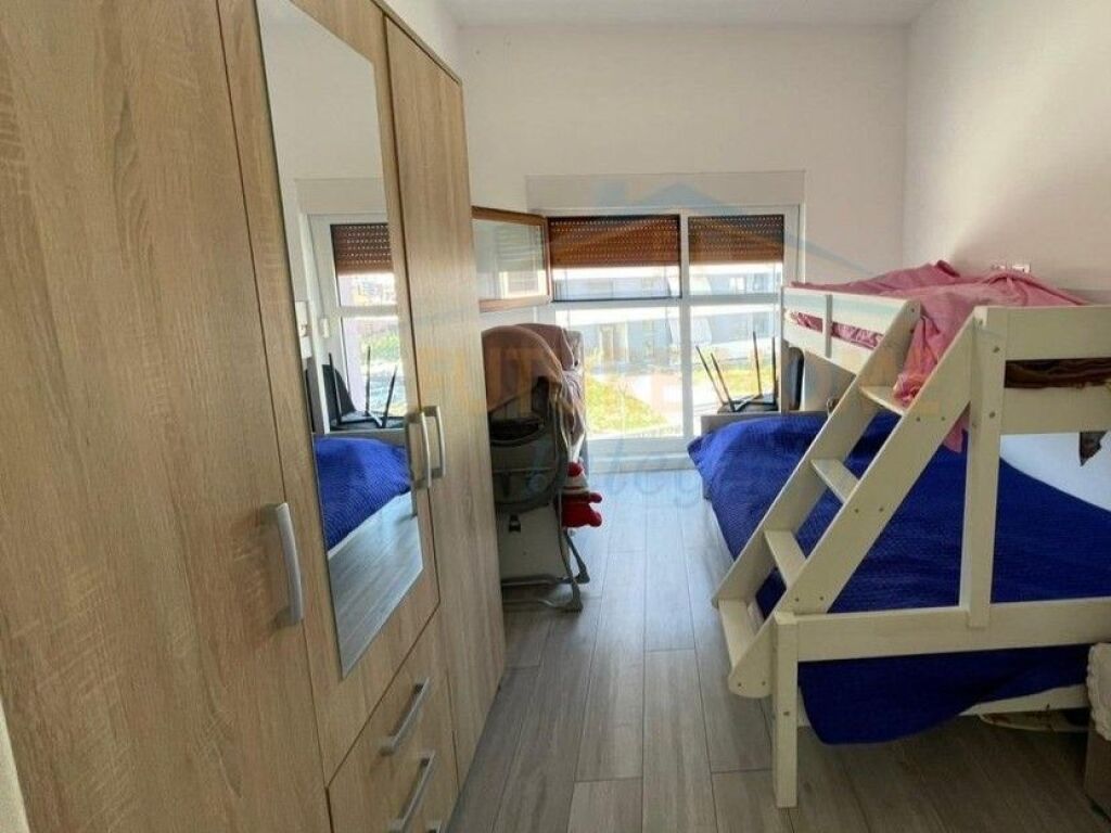Shitet, Apartament 2+1+2, Kompleksi Mangalem, Tiranë.