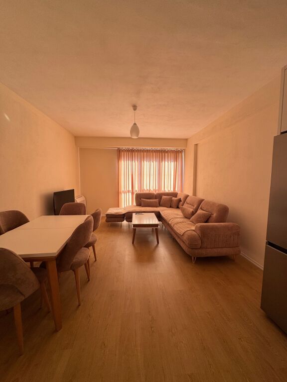Apartament me qera - Astir