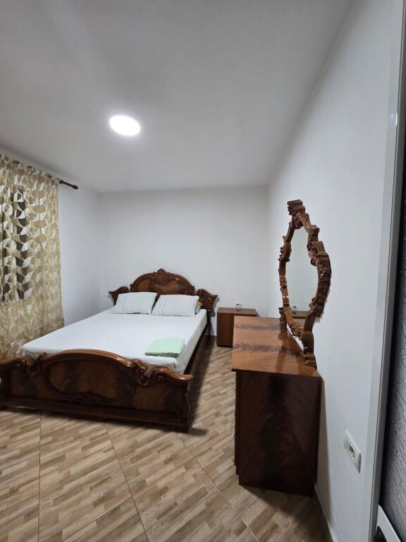 Jepet Me Qera Apartament 1+1