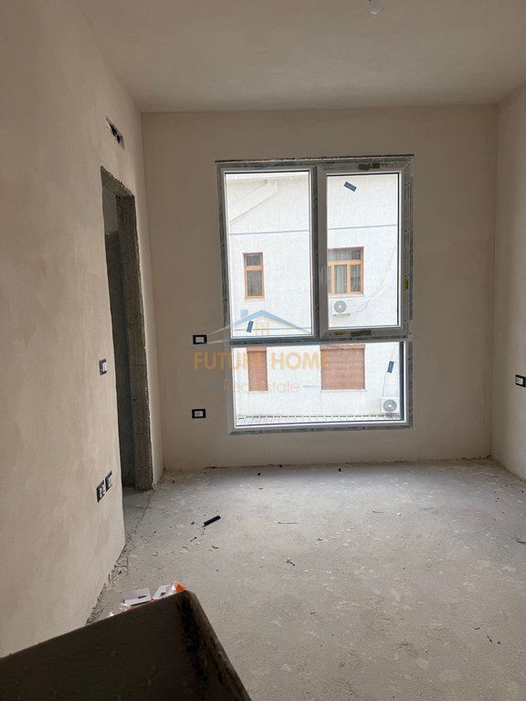 Shitet apartament 2+1+2 prane Fushes se Alidemit