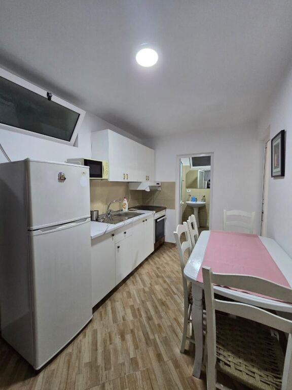 Jepet Me Qera Apartament 1+1