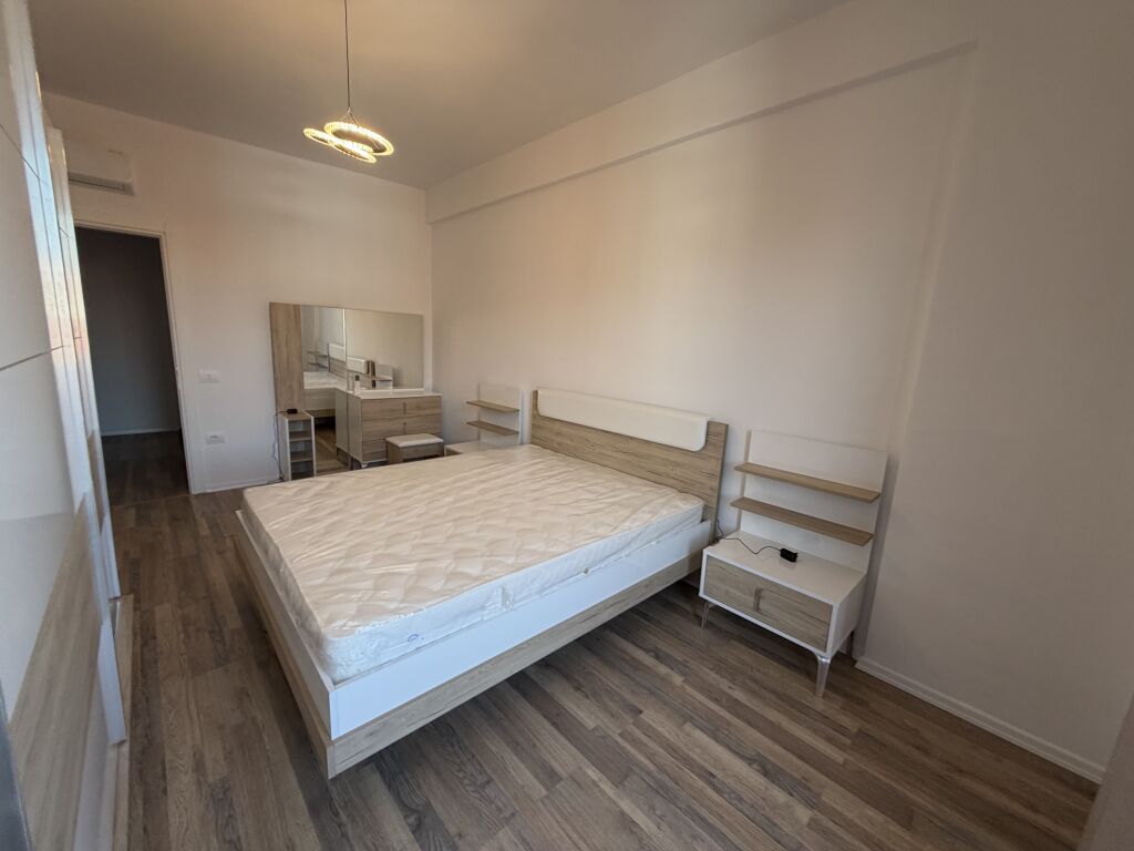 Affitto appartamento 1+1 con 🅿️ Presso Urban Gate 53000 lek al mese