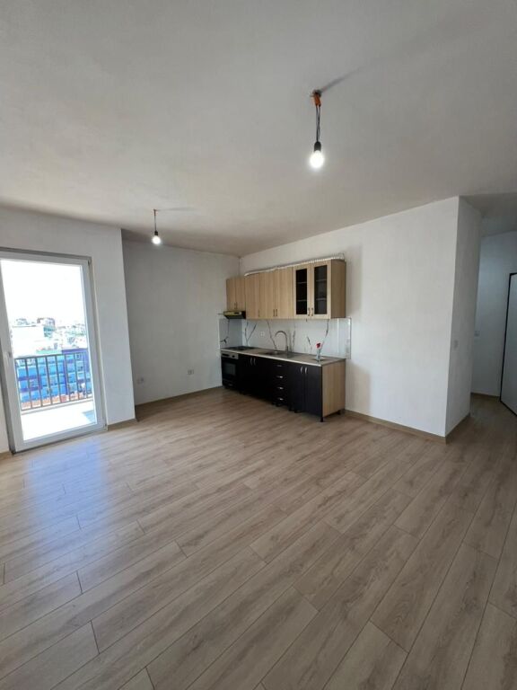 APARTAMENT ME QERA 2+1