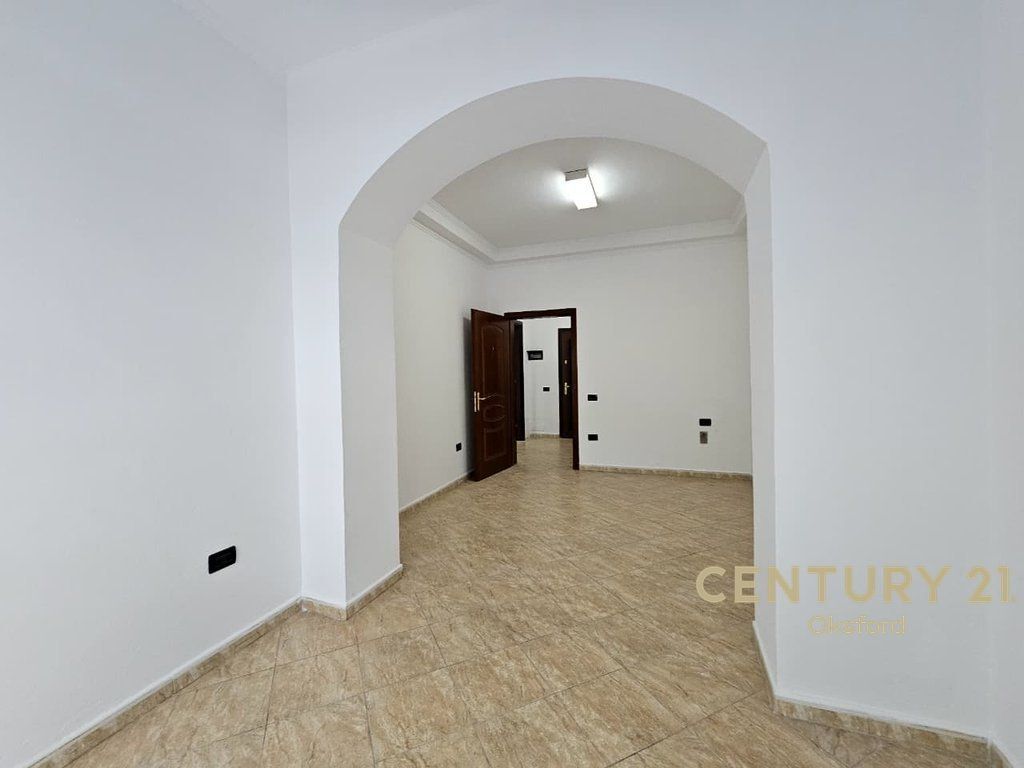 APARTMENT FOR RENT FOR OFFICES IN BLLOK