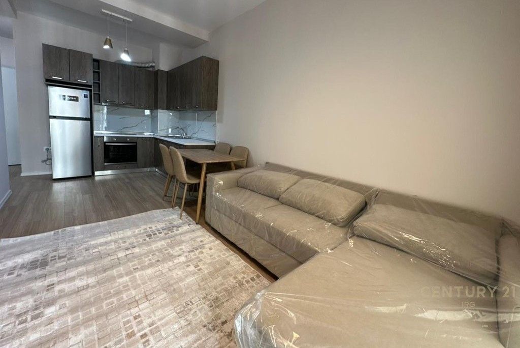 Appartamento 1+1 in affitto presso il Kompleksi Magnet, nella zona di 21 Dhjetori