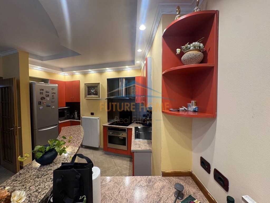 Affitto,Appartamento 3+1+2+Posto Auto,Via Bogdanëve, Tirana