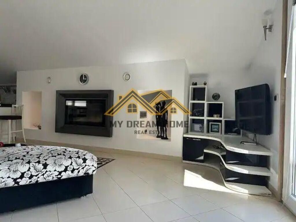 SHITET VILE 4 KATESHE NE QENDER TE DURRESIT PRANE GJYKATES !