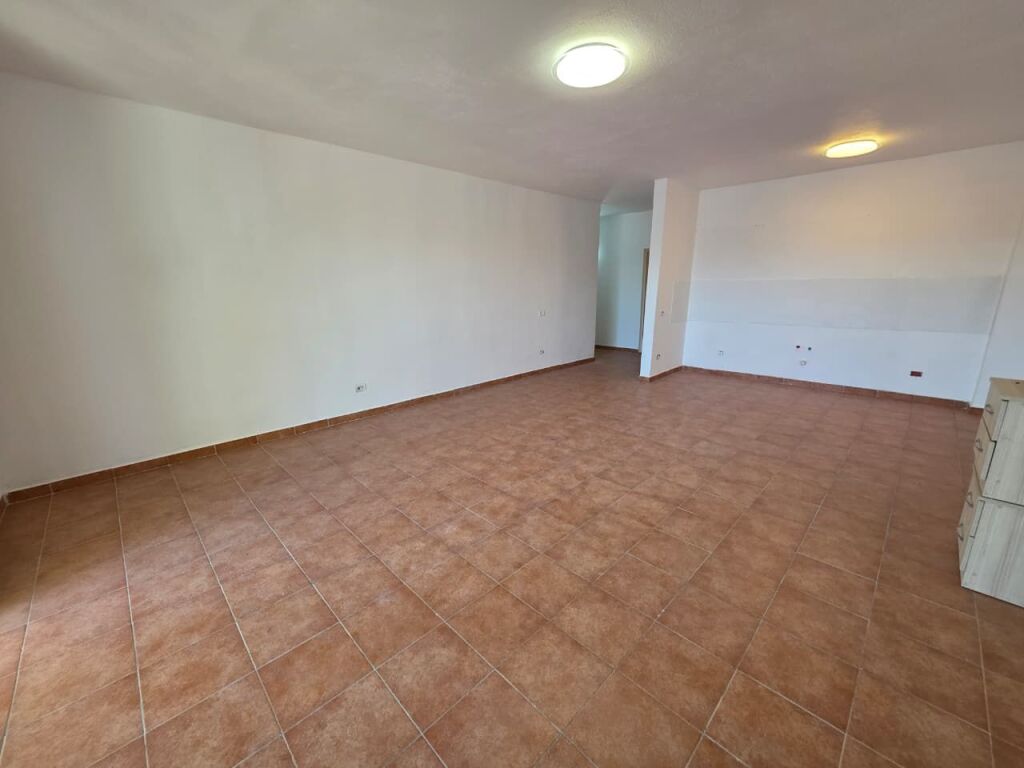 APARTAMENT 2+1+BALLKON , 95M2 NETO ,85,000 EURO , PLAZH ILIRIA
