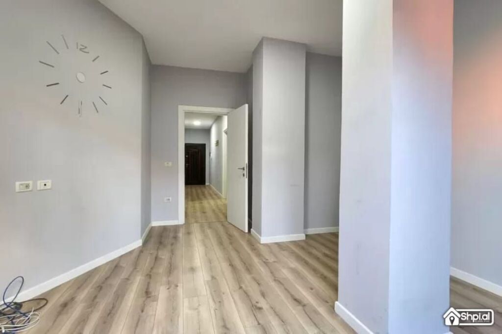 🤩Shitet : 2+1+2🚾 &amp; Ballkon Gjigand!! 📍( Myslym Shyri - Mulliri Vjetër/Rr. Islam Alla) 400m nga Sheshi Skëndërbe 122m², Kati 4, Orientim Lindje, Çmimi 297.000€ ✨️