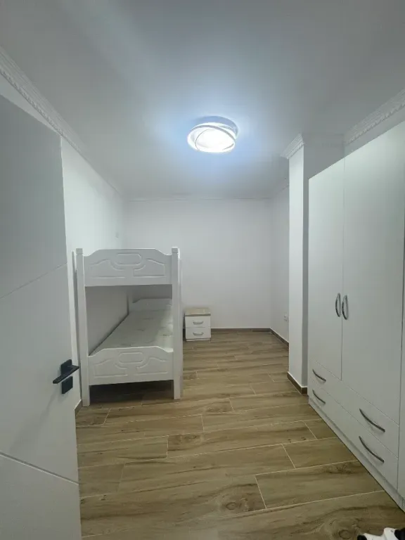 Apartament 2+1 me qera ne Ali Dem tek Idriz Dollaku