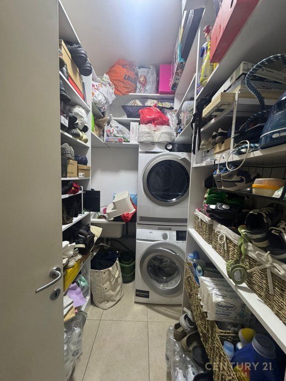 Shitet apartament 2+1+2 në fillim të Kodrës së Diellit,