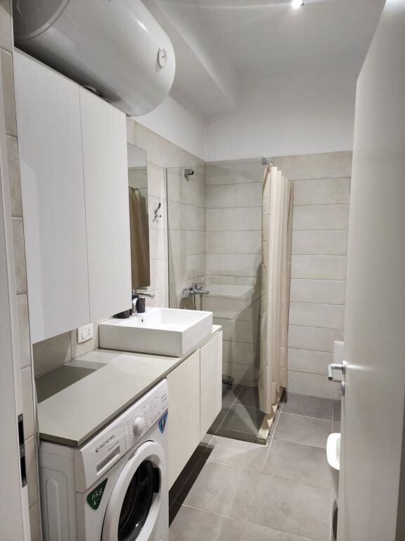 Apartament 1+1 me qera Kompleksi Mangalem ! 400 Euro !