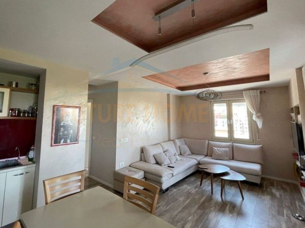 Shitet, Apartament 3+1+2, Kopshti Botanik