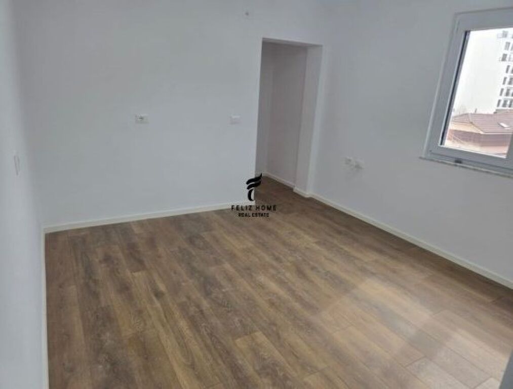 SHITET APARTAMENT 1+1 PAZARI I RI 122.000 EURO FH-67968