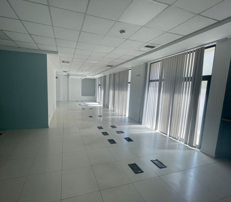 🏢 Jepet me qira njësi komerciale përballë Delijorgjit