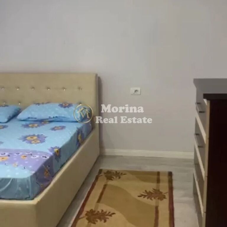 Qera | Shtëpi private 2 + 1 + Parkim | Rruga Jordan Misja | 550 €/muaj