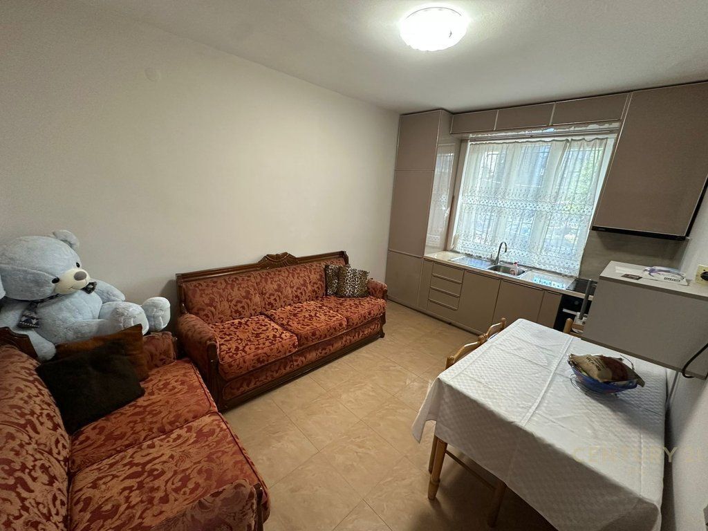 Jepet me qira apartament 1+1 tek Vasil Shanto