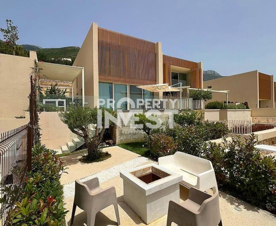 Shitet Apartament 2+1+oborr+Parkim Green Coast, Palase Dhermi