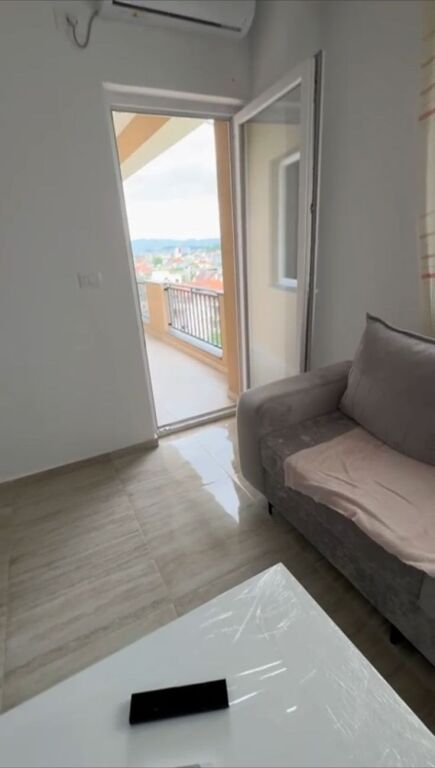 Apartament me qera 1+1