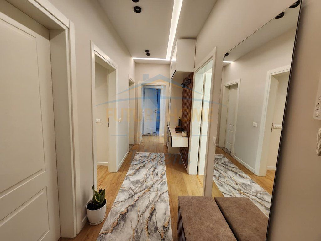 Shitet, Apartament 2+1+Post Parkimi, Liqeni i Thate, Tiranë