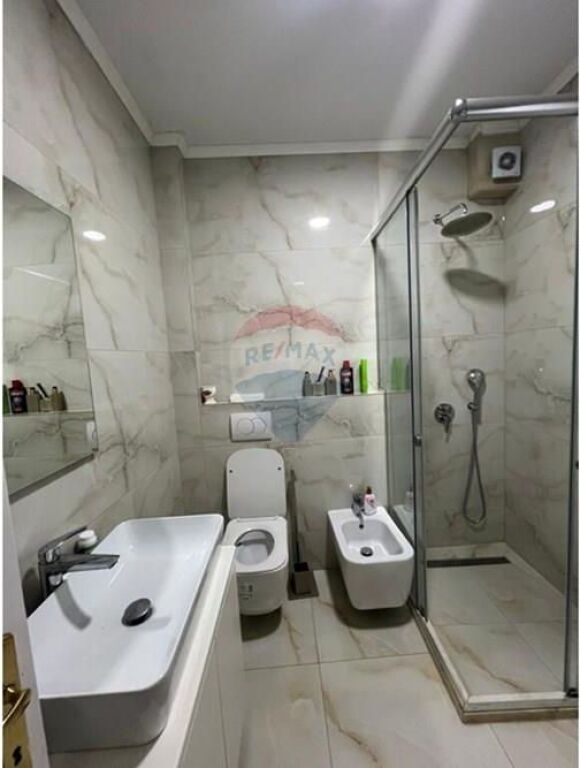 APARTMENT FOR RENT IN THE CENTER