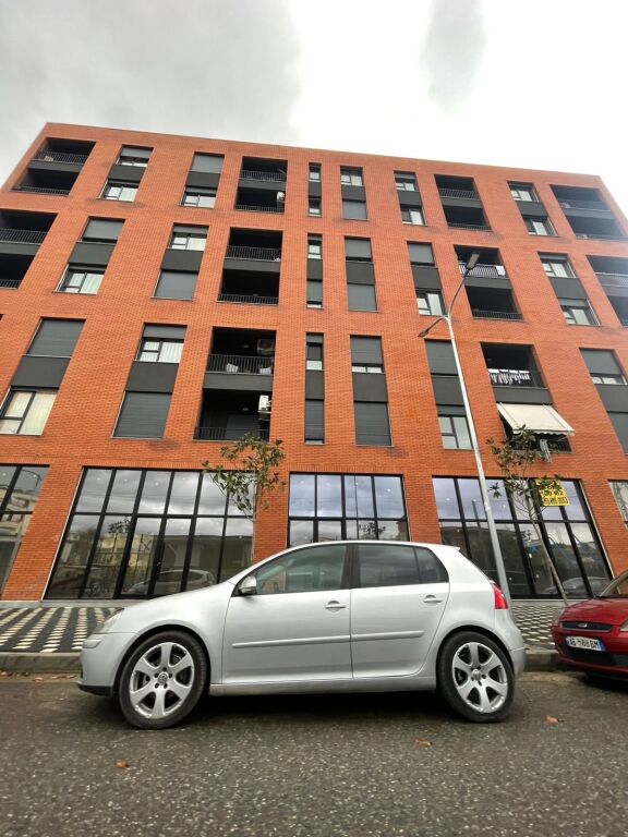 1+1 me qera Paskuqan