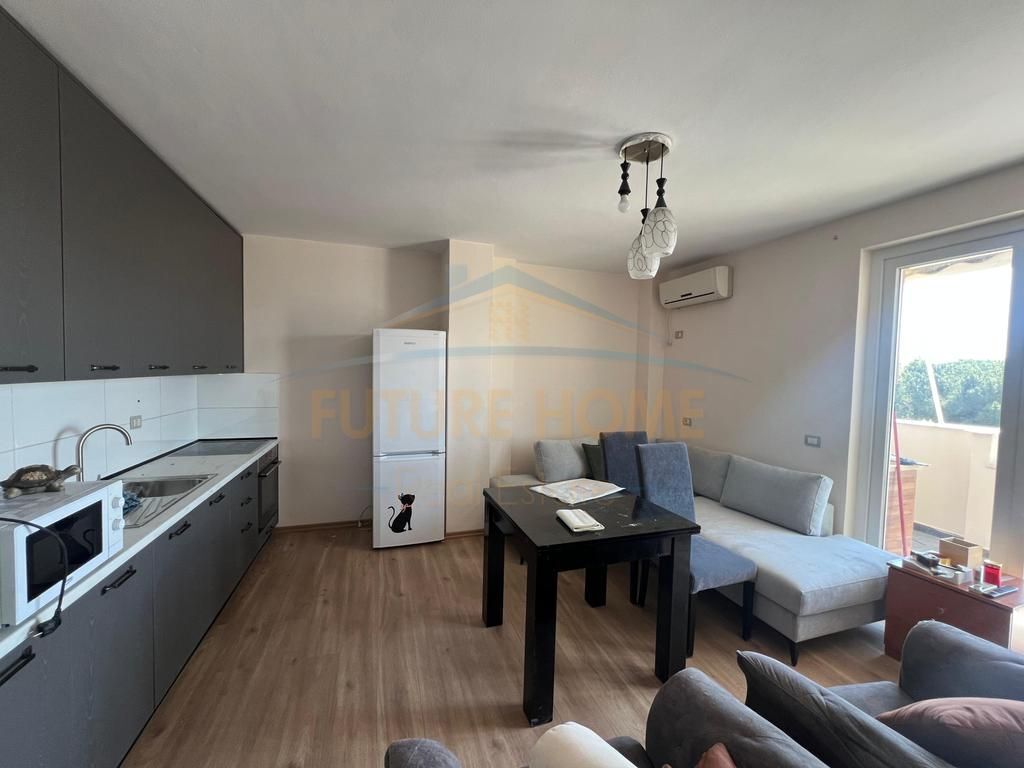 Qera,Apartament 1+1, Fresk