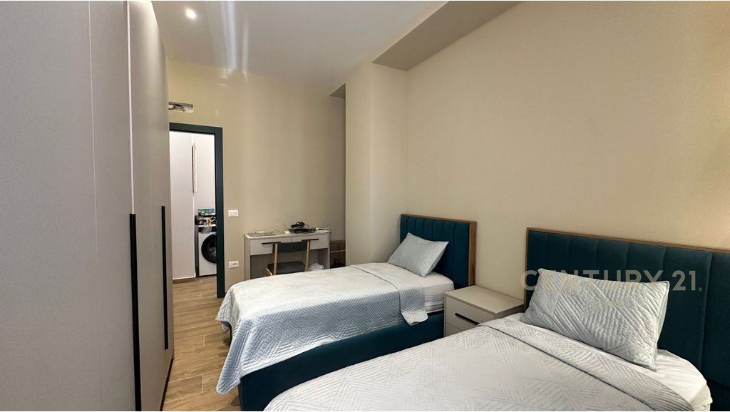 Apartament 2+1+2 me qira tek Kopshti Botanik! 800 € /Muaj