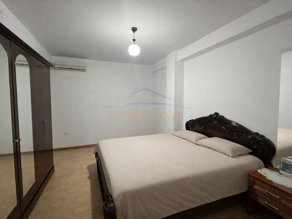 Qera, Apartament 2+1, Laprake
