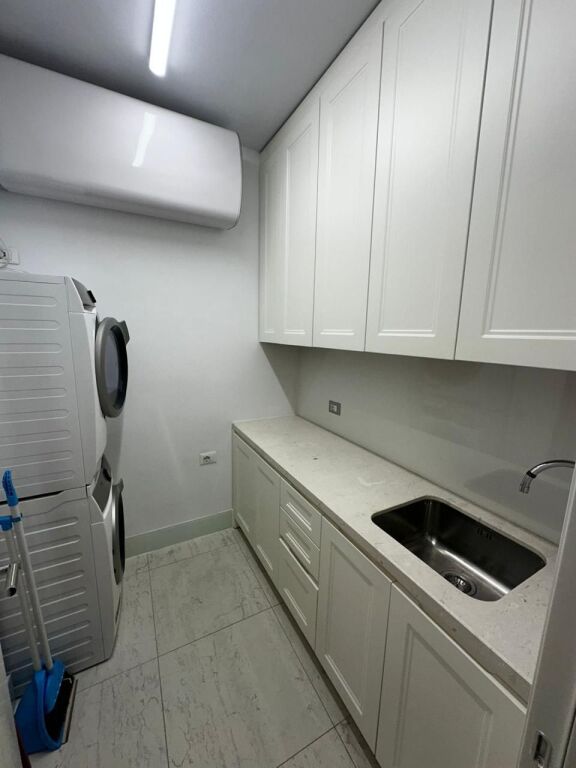 🏡Affittasi 3+1  📍 Comune di Parigi💰 150.000 lek / mese