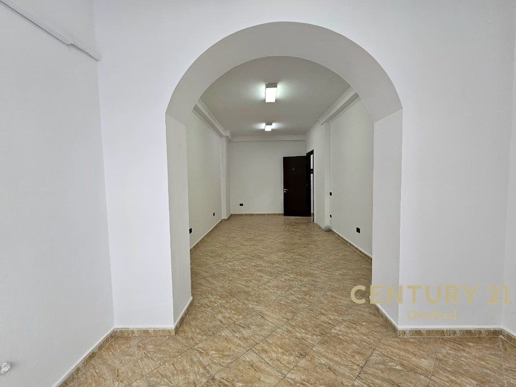 APARTMENT FOR RENT FOR OFFICES IN BLLOK