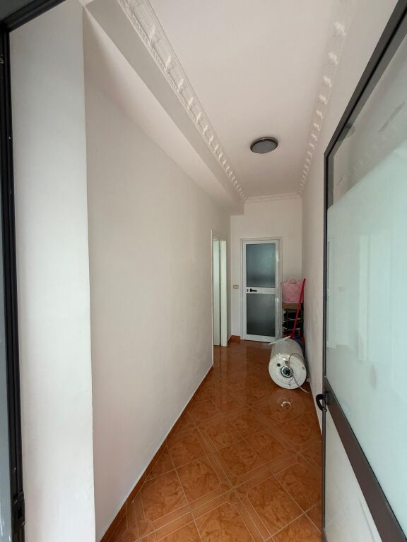 Jepet me qira garsoniere Yzberisht