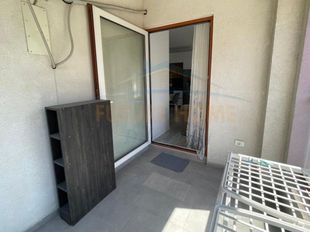 Shitet, Apartament 2+1+2, Kompleksi Mangalem, Tiranë.