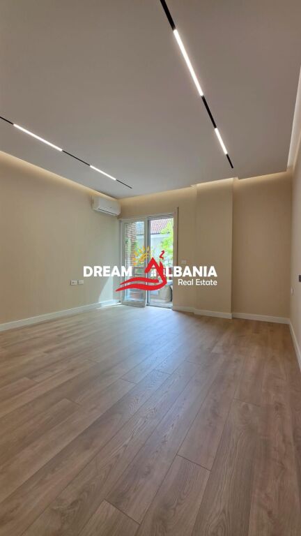 Business Premises for rent at Coin Tirana near Air Albania Stadium (ID 42611420)