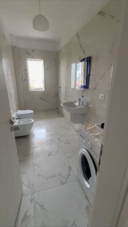 Apartament me qera 1+1