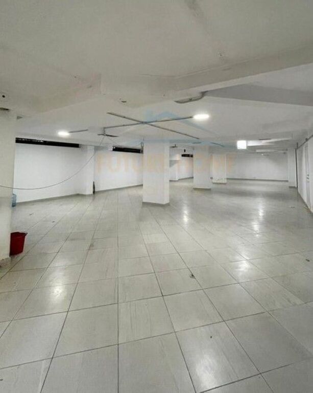 Qera, Ambjent Biznesi, Blloku, Tiranë