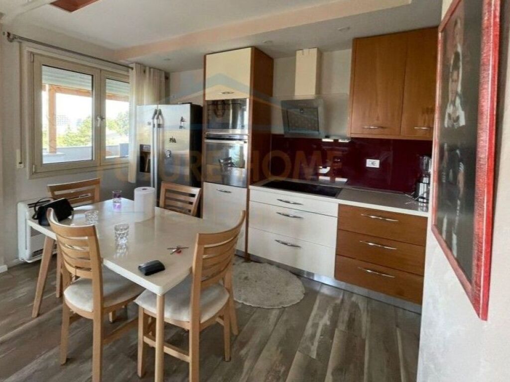 Shitet, Apartament 3+1+2, Kopshti Botanik