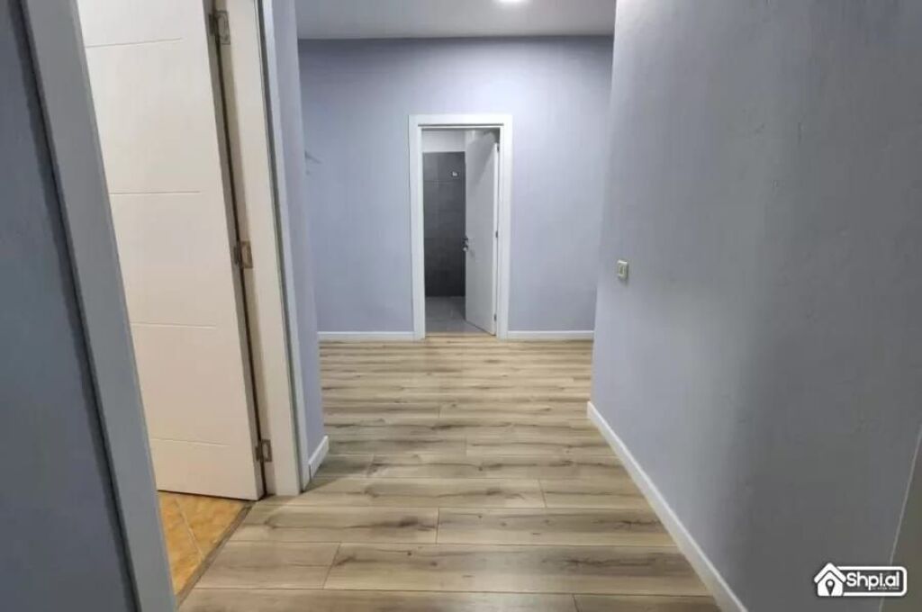 🤩Shitet : 2+1+2🚾 &amp; Ballkon Gjigand!! 📍( Myslym Shyri - Mulliri Vjetër/Rr. Islam Alla) 400m nga Sheshi Skëndërbe 122m², Kati 4, Orientim Lindje, Çmimi 297.000€ ✨️