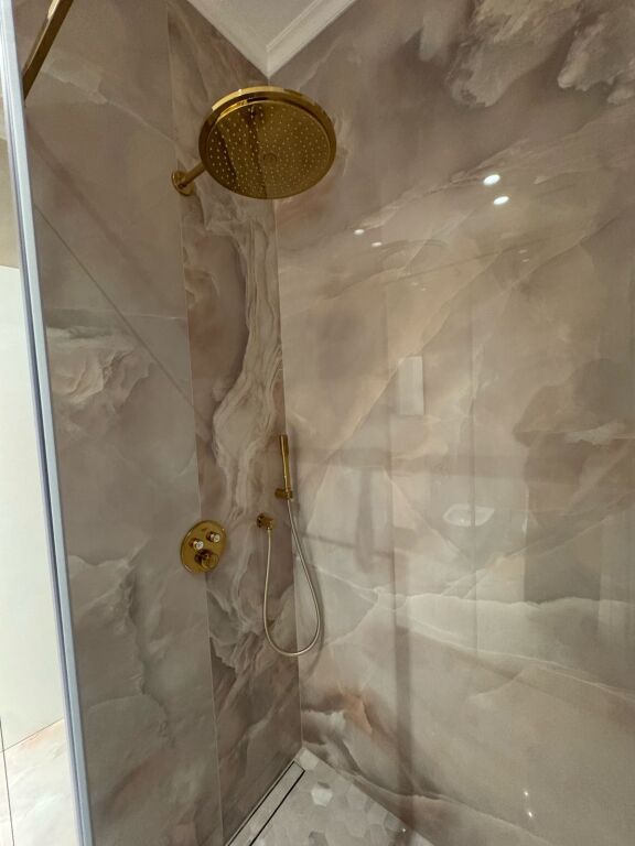 Vendesi in vendita Appartamento 2+1+2📍 Zogu i Zi – Complesso “Folea e Gjelbër”