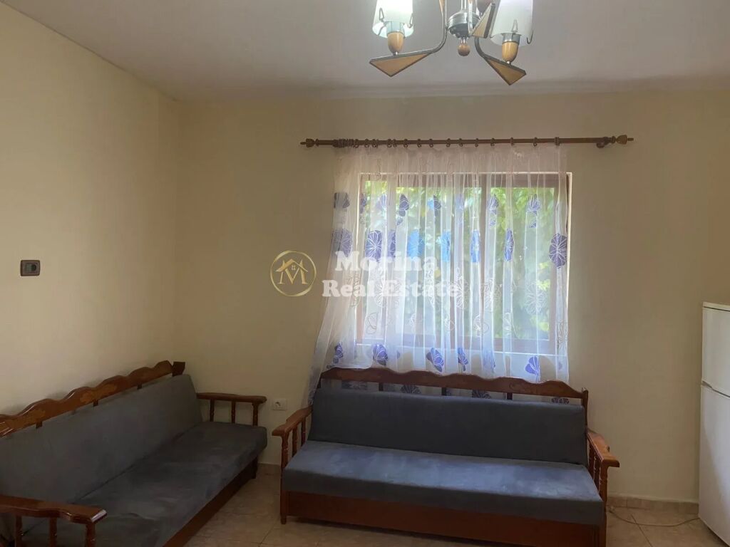 Affitto | Vilë 2 + 1 | Bulevardi i Ri | 400 €/mese