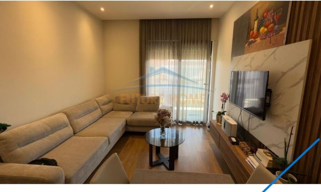 Affitto, Appartamento 1+1 , Complesso Delijorgji, Tirana.