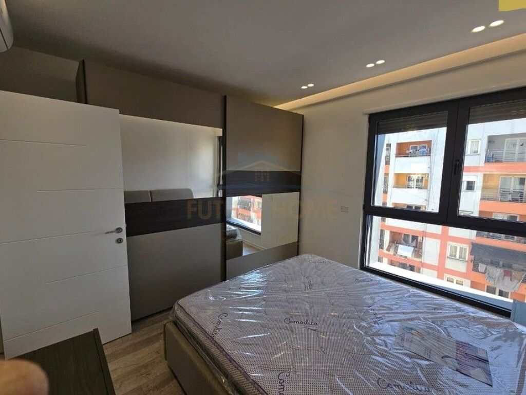 Shitet, Apartament 2+1+2 , Kompleksi Ndregjoni, Jordan Misja.