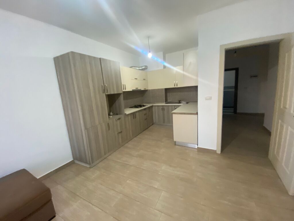 Apartament 1+1 per qira ne Astir !
