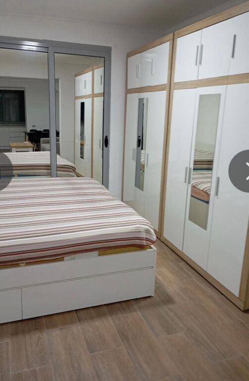 Jepet me qera apartament 1+1, Materniteti i Ri