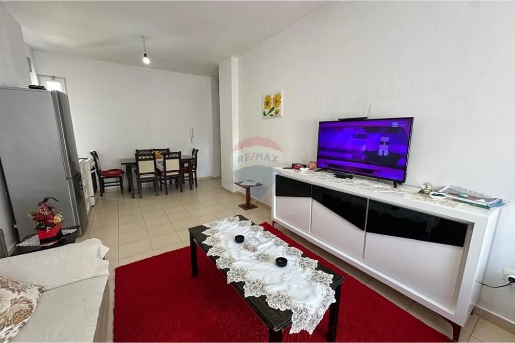 SHESIM APARTAMENT 2+1 PALLATET E VERDHA!