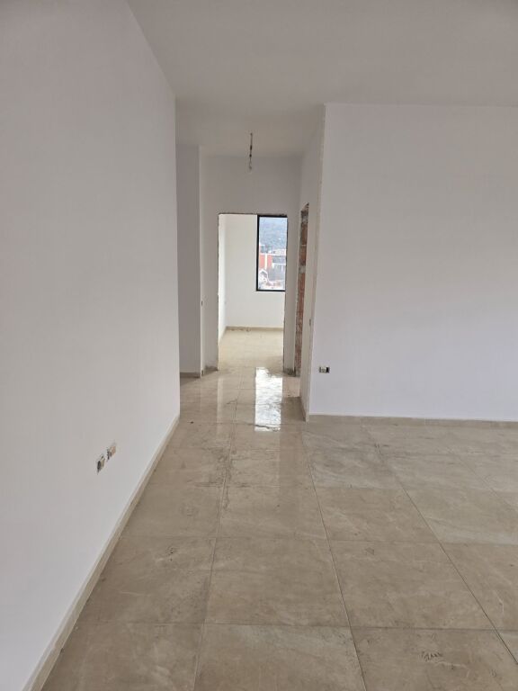 🏡 Apartament 2+1 në shitje – Liqeni i Thatë, Tirana