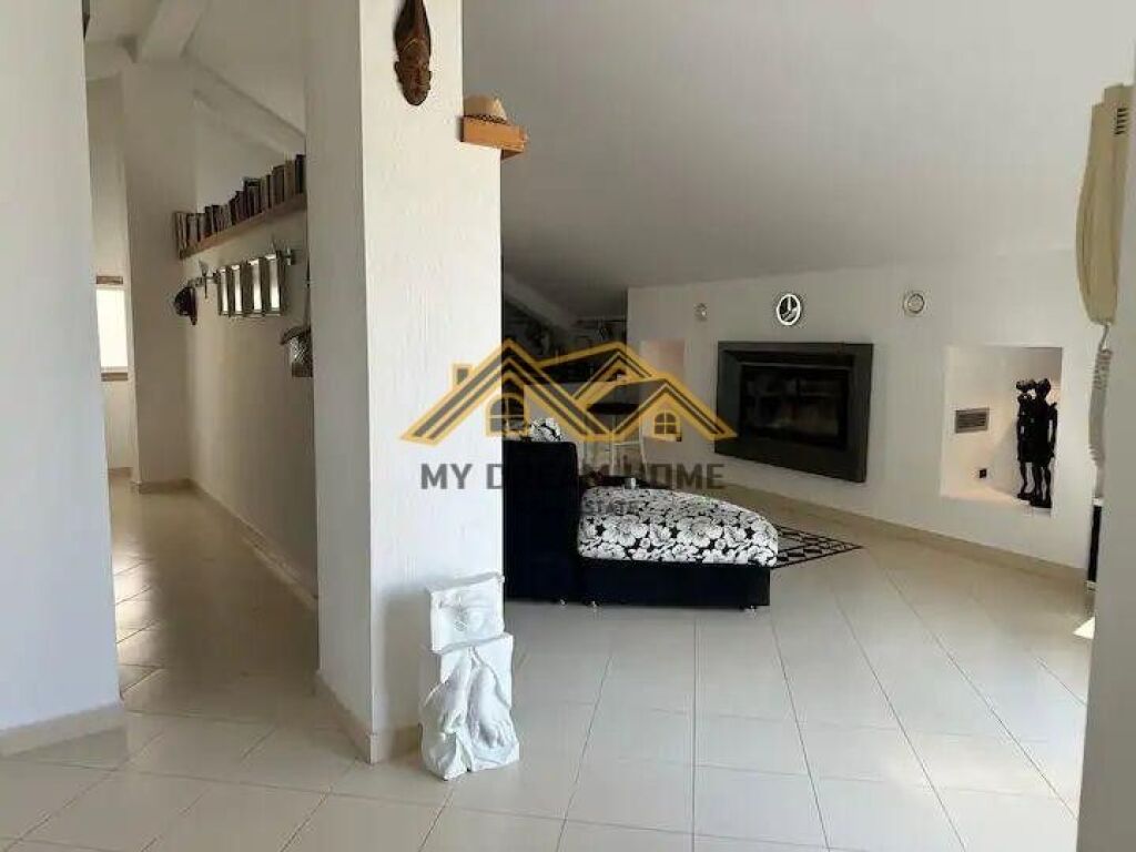 SHITET VILE 4 KATESHE NE QENDER TE DURRESIT PRANE GJYKATES !