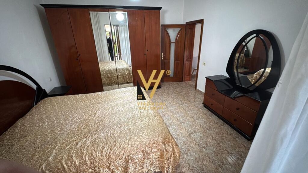 JEPET HYRJE 1+1+BLK TE KODRA E PRIFTIT 35.000 LEKE